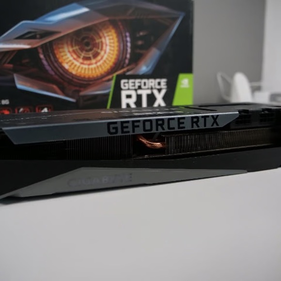 GIGABYTE Black and Silver Graphics Card - Picture 3 of 7